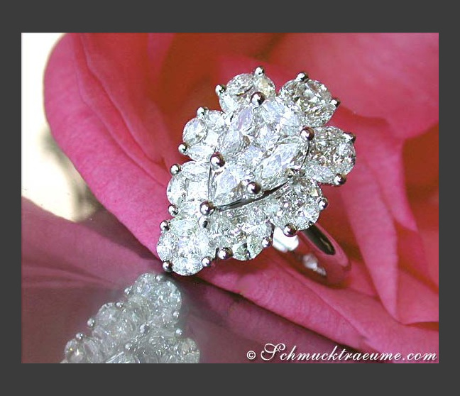 High-end Diamond "Illusion Design" Ring High-end Diamond "Illusion Design" Ring