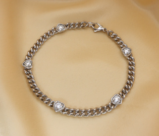Wundervolles Panzerarmband mit Brillanten im Herz Design