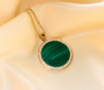 Auffallender Malachit Anhänger / Kette mit Brillanten
