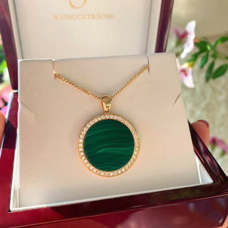 Auffallender Malachit Anhänger / Kette mit Brillanten