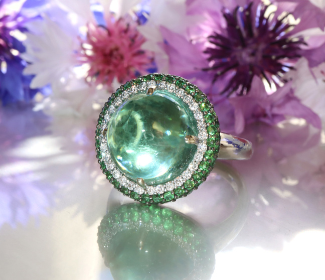 Fabelhafter Minz Turmalin Ring mit Tsavoriten und Brillanten