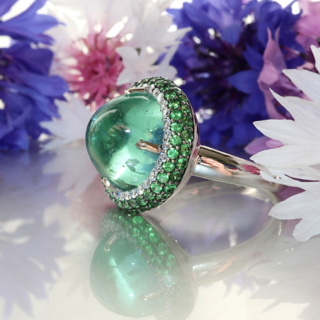 Fabelhafter Minz Turmalin Ring mit Tsavoriten und Brillanten