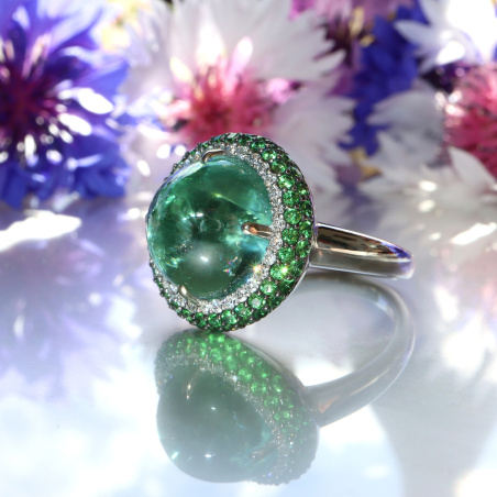 Fabelhafter Minz Turmalin Ring mit Tsavoriten und Brillanten