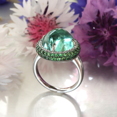 Fabelhafter Minz Turmalin Ring mit Tsavoriten und Brillanten