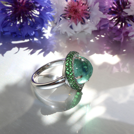 Fabelhafter Minz Turmalin Ring mit Tsavoriten und Brillanten