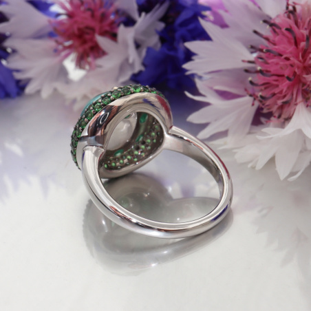 Fabelhafter Minz Turmalin Ring mit Tsavoriten und Brillanten