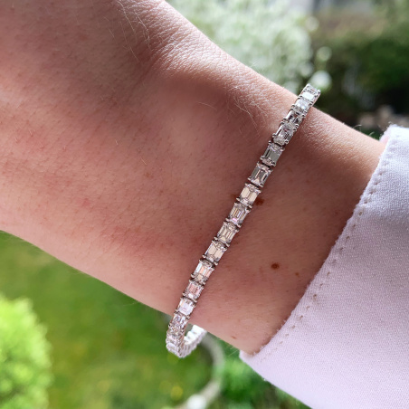 Exquisites Tennis Armband mit Diamanten im Smaragdschliff