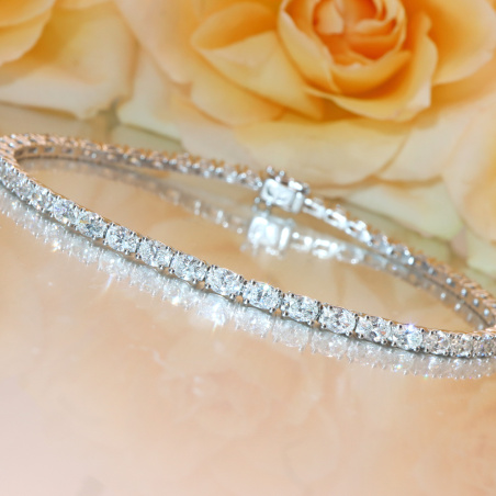 Erstklassiges Tennis Armband mit Diamanten im Ovalschliff