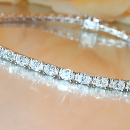 Erstklassiges Tennis Armband mit Diamanten im Ovalschliff