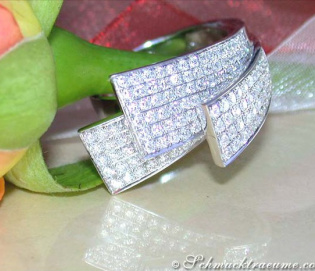 Exclusive "Fan" Style Diamond Ring