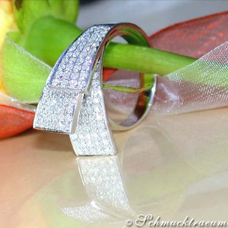 Exclusive "Fan" Style Diamond Ring