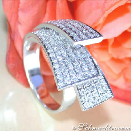 Exclusive "Fan" Style Diamond Ring
