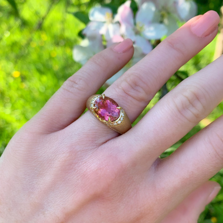 Sensationeller Rosa Turmalin Brillanten Ring "Surprise"