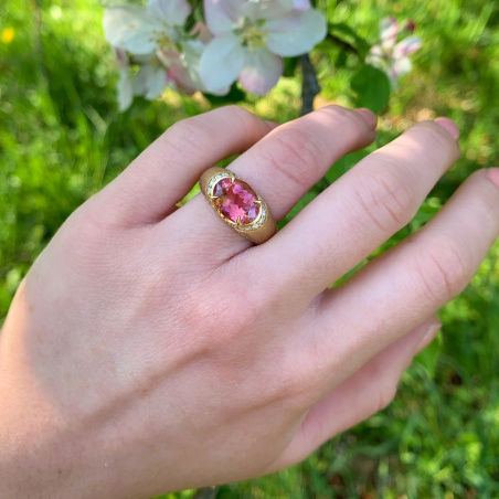 Sensationeller Rosa Turmalin Brillanten Ring "Surprise"