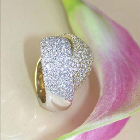 Top-class Diamond Ring in White & Yellow Gold