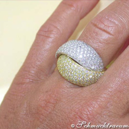 Top-class Diamond Ring in White & Yellow Gold