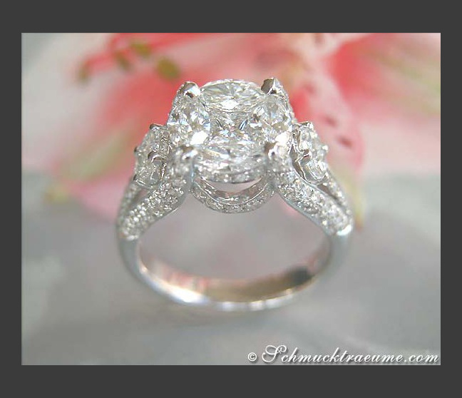 High-end "Illusion Design" Diamond Ring High-end "Illusion Design" Diamond Ring