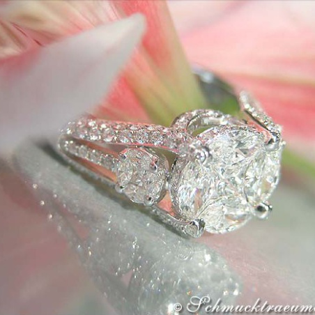 High-end "Illusion Design" Diamond Ring