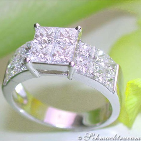 Noble Princess Diamond Ring