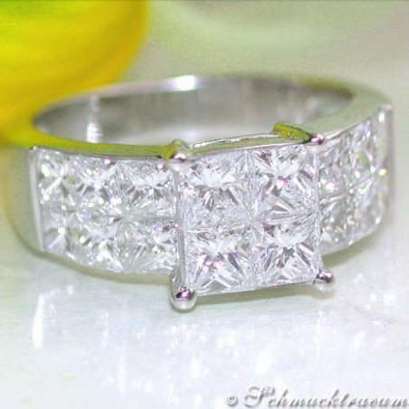 Noble Princess Diamond Ring