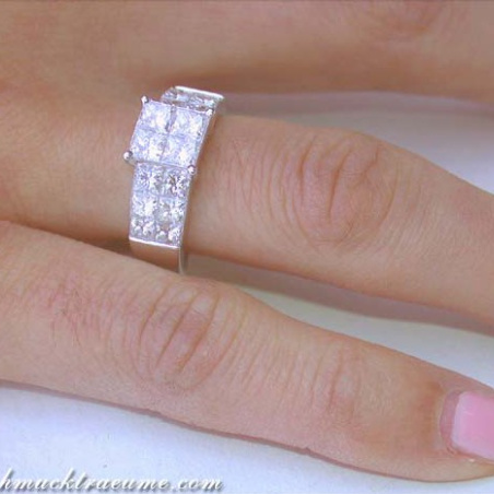 Noble Princess Diamond Ring