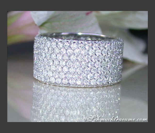 Extra Wide Diamond Eternity Ring (4,49 ct.)