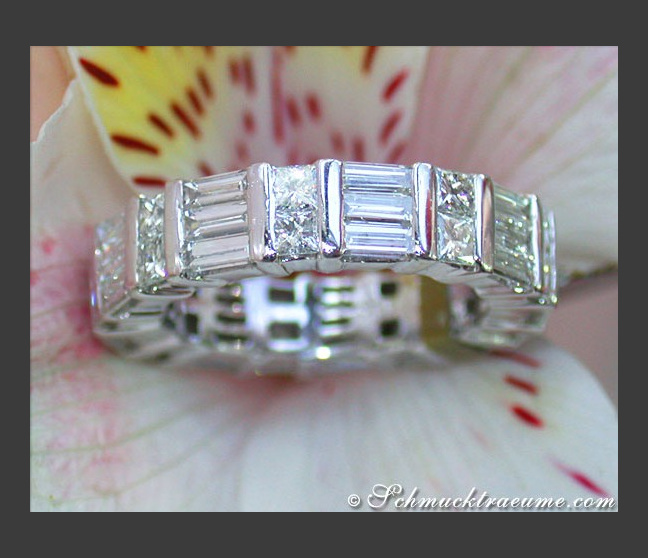Splendid Diamond Eternity Ring Splendid Diamond Eternity Ring