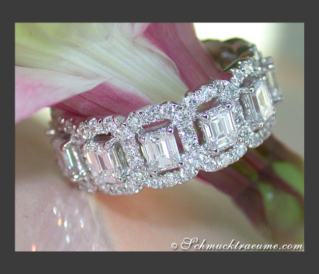 Magnificent Diamond Eternity Ring (Emerald & Brilliant Cut) Magnificent Diamond Eternity Ring (Emerald & Brilliant Cut)