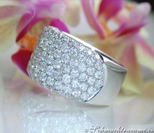 Extra wide Diamond Ring (3,76 ct.)