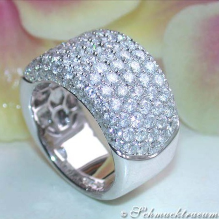 Extra wide Diamond Ring (3,76 ct.)
