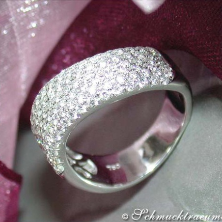 Curved Diamond Ring in White gold 18k