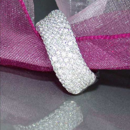 Curved Diamond Ring in White gold 18k