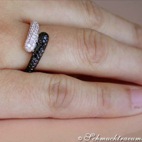 Enchanting Black & White Diamond Ring in Rose gold 14k