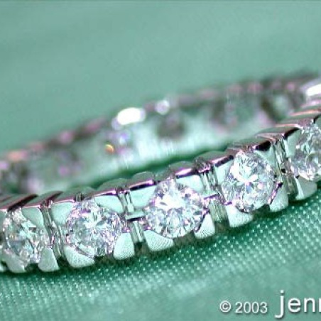 Precious Diamond Eternity Ring (1,35 ct.)