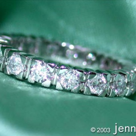 Precious Diamond Eternity Ring (1,35 ct.)