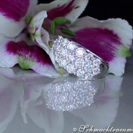 Picture Perfect Diamond Ring in White gold 18k