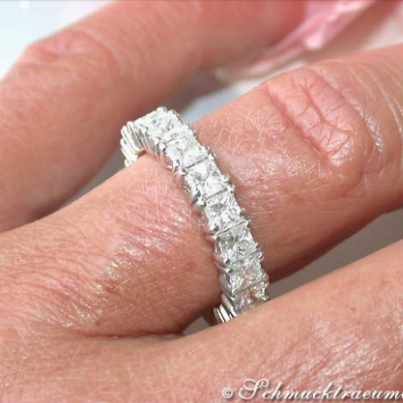 Top-class Diamond Eternity Ring (4,33 ct.)