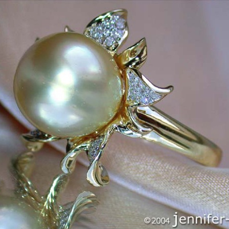 Pretty Golden Southsea Pearl Diamond Ring (Blossom Design)