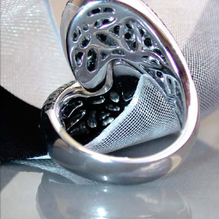 Magnificent Black & White Diamond Ring