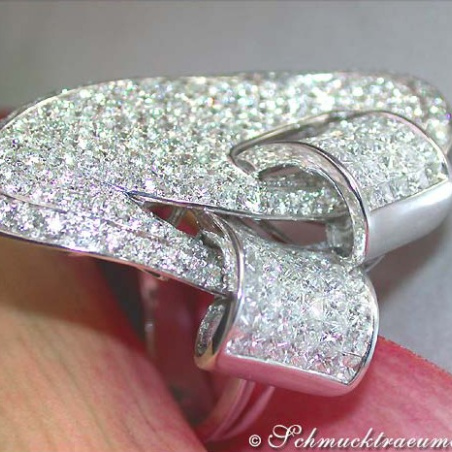 Opulent Diamond Ring (6,16 ct.)