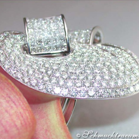 Opulent Diamond Ring (6,16 ct.)
