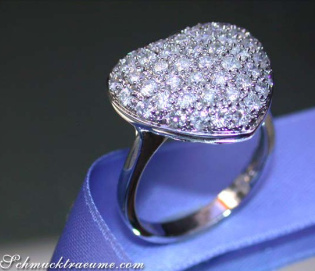 Cute Diamond Heart Ring