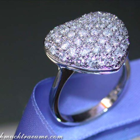 Cute Diamond Heart Ring