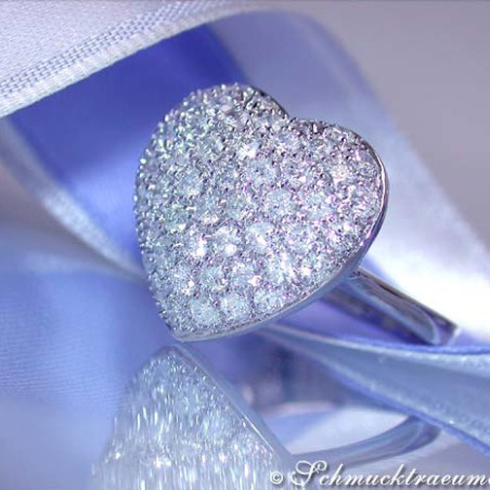 Cute Diamond Heart Ring