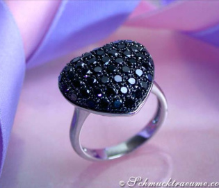 Cute Black Diamond Heart Ring