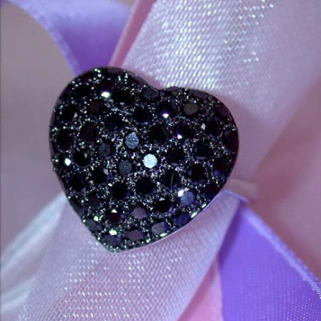 Cute Black Diamond Heart Ring