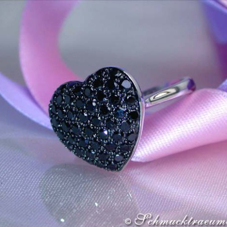 Cute Black Diamond Heart Ring