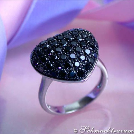 Cute Black Diamond Heart Ring