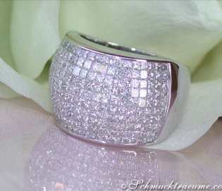 Opulent Princess Diamond Ring
