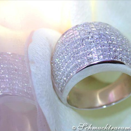 Opulent Princess Diamond Ring